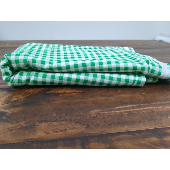 Fabric, 7.5 Yards Kelly Green Gingham - Picture 3 of 3